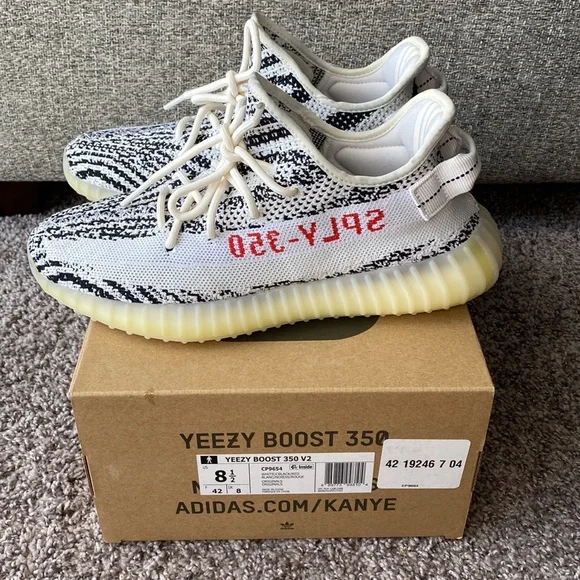Yeezy Boost 350 V2 ‘Zebra’ 2018 Men’s 8.5 - Picture 2 of 14
